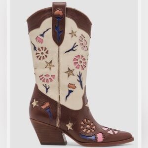Dolce Vita Lassie Boots Women’s Leather Embroidery Cowboy, Western Boots 8 NWOT